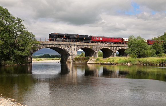 35018  heads over the River Lune at Arkholme with the returning test run from Hellifield.
