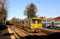 508104 arrives at Wallasey Grove Road on 13.12.23 with 2N26 12.38 New Brighton to New Brighton.