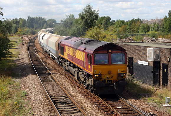 66121 heads past Mexborough Jc on 9.8.11 with a Peak Forest to Selby train.