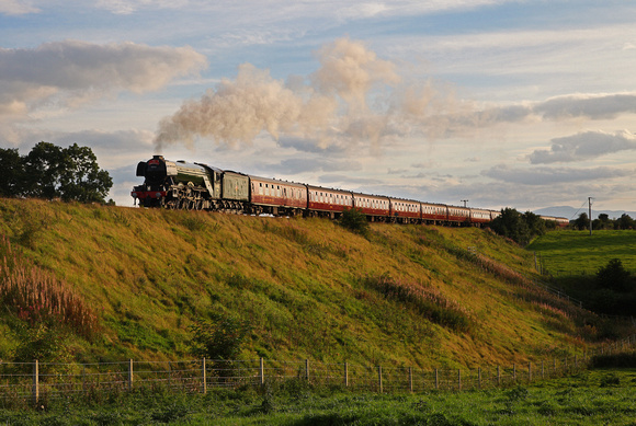 Flying Scotsman heads back to York in the evening sun at Fenton on 11.9.16.