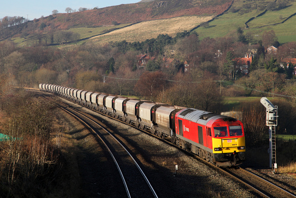 60079 passes Chinley on 11.12.13 with the Oakleigh to Tunstead.