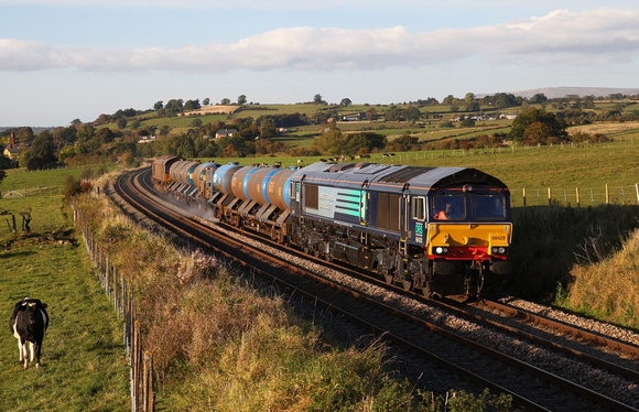 66428 & 425 pass Langwathby with 3J11 RHTT on 9.10.12