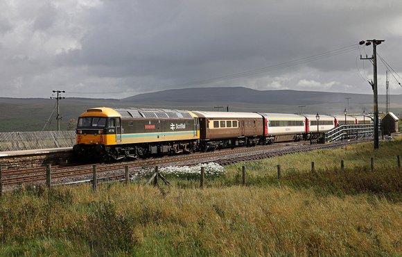 47712 passes Ribblehead on the last day of the Staycation specials.