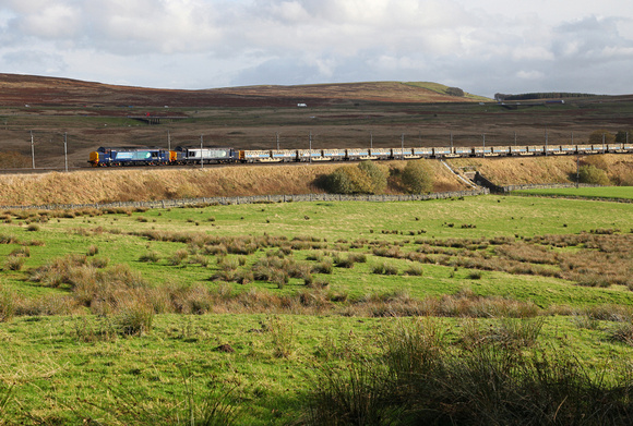37425 & 37611 slog up to Shap Wells on 1.11.13 with the Shap Ballast working from Carlisle.