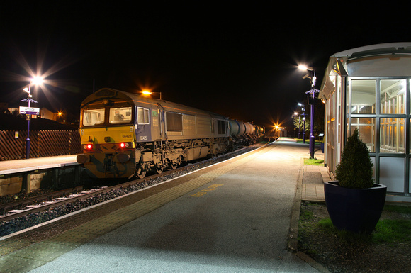 66425 & 66301 pause at Arnside on 1.11.13 with 3J11 RHTT.