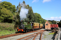 822 'The Earl' heads away from Welshpool on 10.10.22.