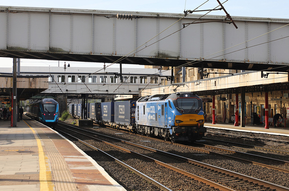 88010 passes through Lancaster on 3.5.23 with the Tesco Express.