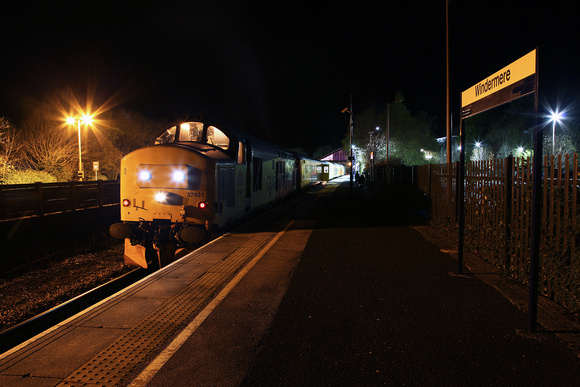 37421 waits to depart from Windermere for Blackpool just before midnight on 21.4.17.