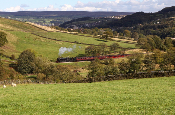 45212 heads towards Oakworth during the KWVRs gala on 7.10.11