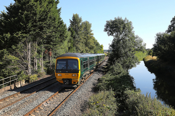 165108 passes Little Bedwyn on 9.8.22 with a Newbury to Bedwyn service.