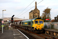 66547 heads into Carnforth on 27.10.15 with 6M11 Hunterston to Fiddlers Ferry coal.