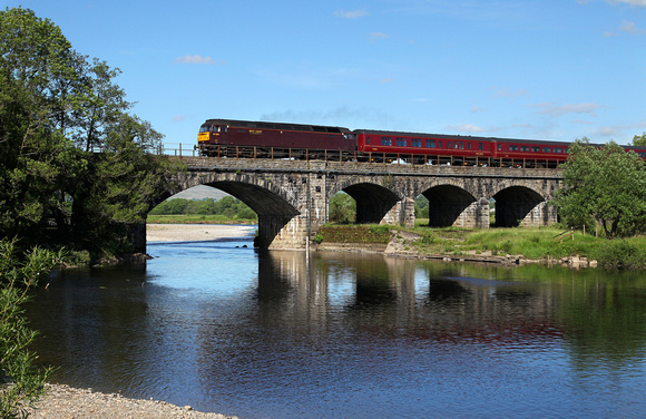 47826 heads over the River Lune at Arkholme with a ECS from Norwich to Carnforth.