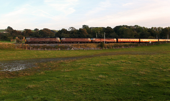 47798,760 & 500 pass Bolton Le Sands with a ECS from Grantham. Both the WCR 47s had failed.