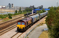 66102 heads through Hatfield & Stainforth with a Immingham to Drax Biomass working.