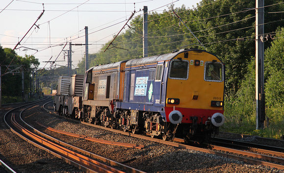 20312 & 20304 pass Lancaster with 6K73 on 1.7.14.