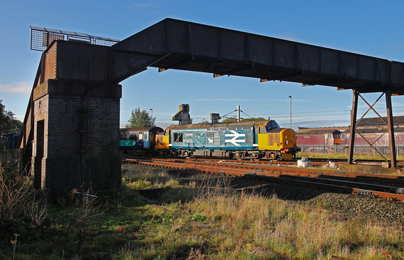 37403 pushes its Carlisle to Preston service into Carnforth on 28.9.17.