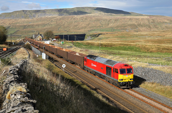 60020 passes Ribblehead with the 10.44 Newbiggin to Tees Dock empty gypsum on 23.10.19