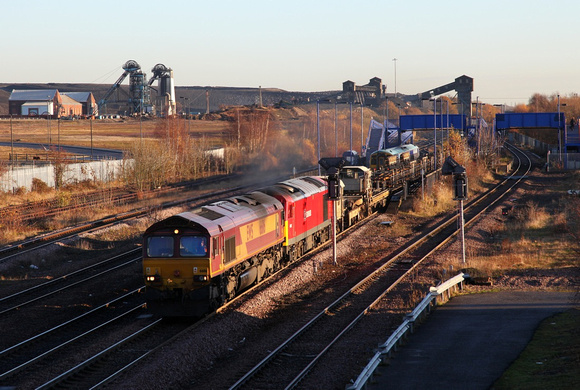 66116 & 60017 pass Hatfield & Stainforth  with a Scunthorpe to Doncaster and Toton engineers.