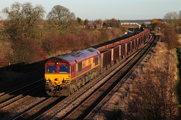 66142 passes Knabbs Bridge on 23.11.12 with the other Ore train.