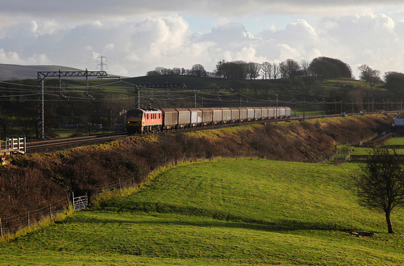 90029 passes Bay Horse on 21.12.16 with 4S02 Warrington to Shieldmuir extra Xmas mail.