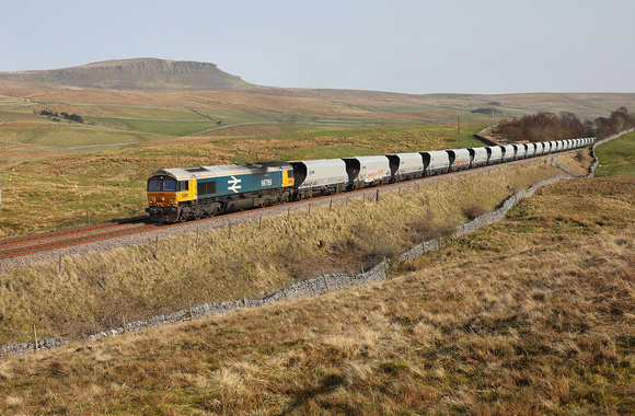 66789 heads towards Selside on 30.3.21 with 6E77 16.43 Arcow Quarry to Hunslet.