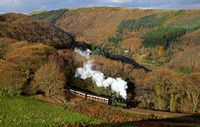 No8 approaches Devils Bridge on 10.11.17 during a Martin Creese charter.