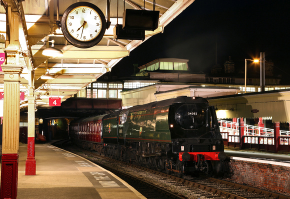 34092 'Wells' waits at Keighley Station on 10.10.14
