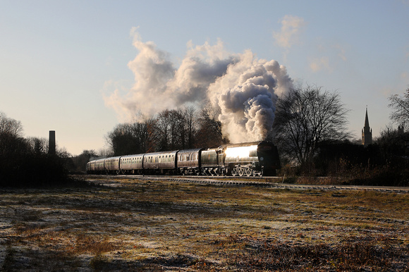 34092 heads away from Ramsbottom with the first ELR Santa Special of the year on 30.11.19.