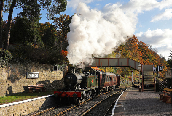 5541 approaches Parkend on the 8.11.19