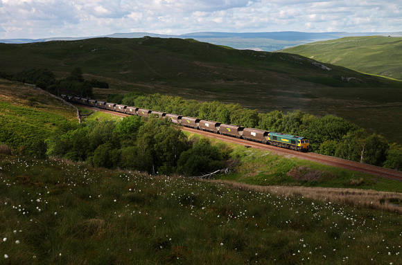66529 climbs up Mallerstang on 18.6.14 with a Hunterston to West Burton Coal service.
