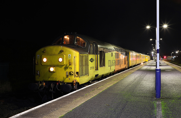 37175 waits to depart from Morecambe with 1Q83 14.15 Blackpool North to Derby test train.