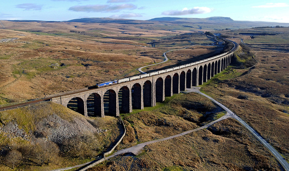 60026 passes over Ribblehead Viaduct on 9.12.22 with 6E69 12.54 Ribblehead Vq to Hunslet .