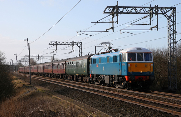 86259 passes Hest Bank with the CME on 18.2.12. 44932 & 45305 took over at Carnforth for Carlisle.