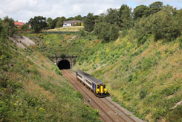 156452 heads out of Wilpshire tunnel with a Clitheroe to Rochdale service on 15.8.19