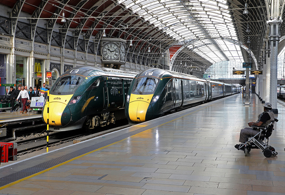 802112 & 800317 pause at London Paddington on 17.9.19.