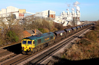 66513 passes Croxton on 23.11.12 with a coal service from Immingham.