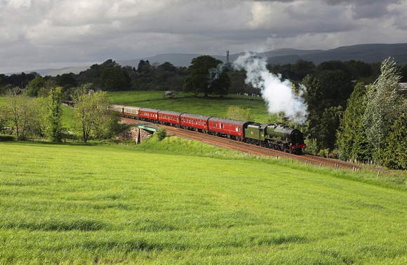46115 'Scots Guardsman' heads away from Appleby on 26.5.22 with the first Dalesman tour of the year.